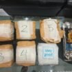 Barang bukti sabu seberat 5,4 kg yang diamankan dari IRT MAR di Pelabuhan Tunon Taka, Nunukan,