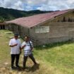 Salah satu sekolah kayu di Krayan yang menjadi perhatian dan tolok ukur pembangunan sarpras pendidikan oleh Pemerintah Daerah