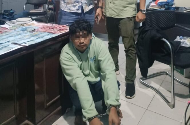 
					Kurir 1,11 Kg narkoba, S, diamankan BNN di Tarakan. Sabu sabu tersebut diakui milik seorang penghuni lembaga pemasyarakatan di Kaltara,