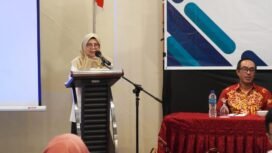 Staf Ahli Bidang Ekonomi, Pembangunan, dan Hubungan Antar Lembaga Setda Kaltara, Ir. Wahyuni Nuzband, saat membuka Bimtek Sistem Informasi Pemerintahan Daerah (SIPD) Modul E-Walidata di Hotel Luminor, Tanjung Selor, Rabu (20/11/2024).