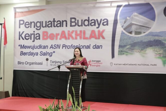 
					Kepala Biro Organisasi Sekretariat Daerah Provinsi Kaltara, Flora,