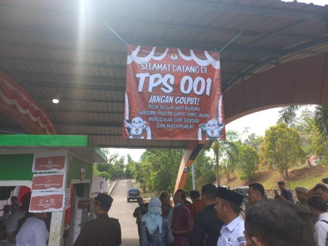 
					Spanduk 'Jangan Golput