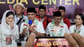Paslon IRAMA saat mendaftar sebagai Calon Bupati dan Wakil Bupati, di KPU Nunukan,