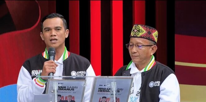 
					Paslon IRAMA saat tampil di debat perdana di salah satu TV swasta nasional di Jakarta, Senin (4/11/2024).