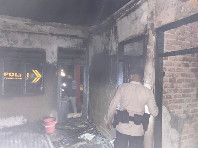 
					Cemburu, suami bakar rumah kontrakan istrinya di Kp Pisang,