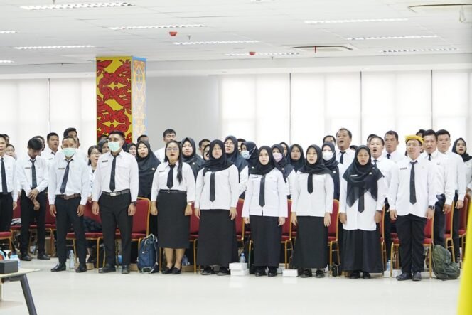 
					Sejumlah PPPK Kaltara saat mengikuti arahan Kepala BPSDM Rohadi,