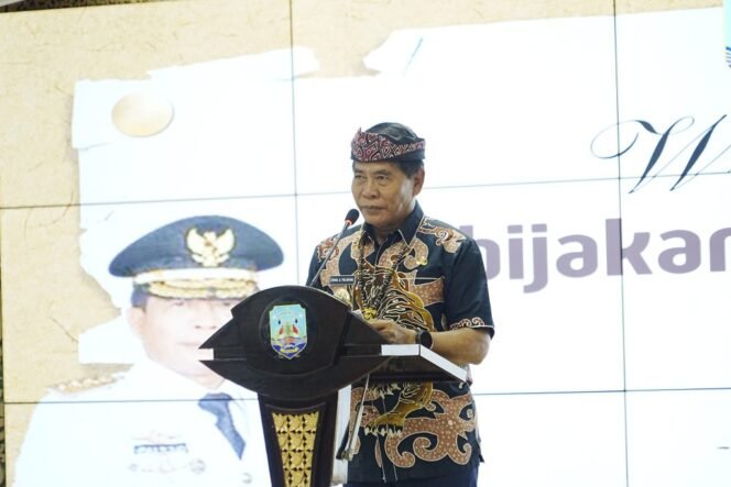 
					Gubernur Kaltara Zainal Arifin Paliwang saat membuka workshop penguatan SDM PPPK di Gedung GADIS,