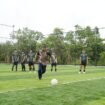 Gubernur Kaltara, Zainal Arifin Paliwang menendang bola saat meresmikan turnamen mini soccer di Tanjung Selor,