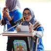 Staf Ahli Bidang Ekonomi, Pembangunan dan Kerja sama Antar Lembaga Sekretariat Kaltara, Wahyuni Nuzband, membuka kegiatan ‘Bulan Bakti Karang Taruna.