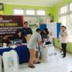 Proses penghitungan ulang untuk hasil pencoblosan di TPS Semunad, Tulin Onsoi,