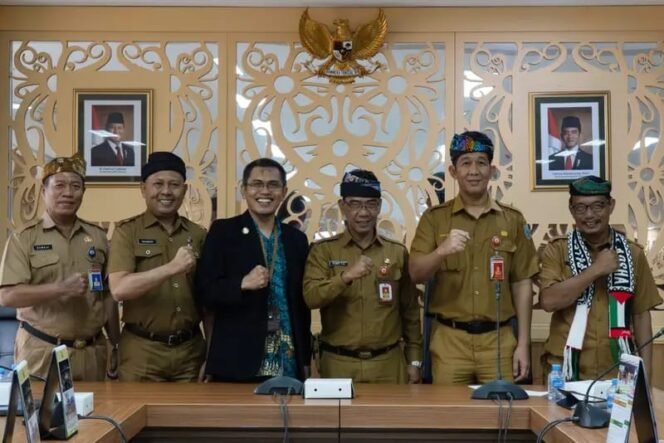 
					Pemprov Kaltara, menerima kunjungan Wakil Ketua KND RI, Deka Kurniawan,