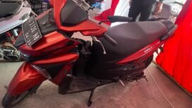 Satlantas Polres Nunukan, mengamankan sepeda motor Yamaha Soul GT warna merah, dengan Nomor Polisi, KU 3136 NO, yang menewaskan gadis 12 tahun di Jalan TVRI, Minggu (22/12/2024).
