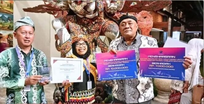 
					Kaltara meraih penghargaan TPBIS dari Perpustakaan Nasional RI,