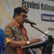 Sekretaris Daerah Kaltara, Suriansyah saat membuka sosialisasi TPBIS di Tj Selor.