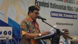 Sekretaris Daerah Kaltara, Suriansyah saat membuka sosialisasi TPBIS di Tj Selor.
