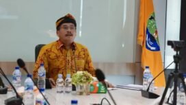 Pjs Gubernur Kaltara, Togap SImangunsong, memimpin rapat untuk mendukung program 100 hari Prabowo - Gibran,