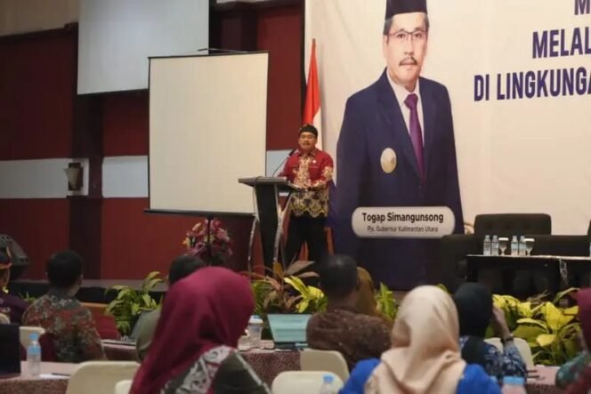 
					Pjs. Gubernur Kaltara, Togap Simangunsong membuka kegiatan Workshop Membangun ASN Yang Berkualitas Melalui Hasil Potensi dan Kompetensi ASN.