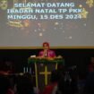 Ketua TP-PKK Kaltara, Hj. Rahmawati Zainal, SH., berbagi kebahagiaan dengan anak-anak Pekerja Migran Indonesia (PMI) Malaysia di Yayasan Santa Maria Protegente Lembaga Kesejahteraan Sosial Anak (LKSA) Gabriel Manek, Nunukan, Minggu (15/12/2024).