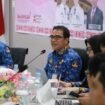 Sekprov Kaltara, Dr. H. Suriansyah, M.AP., membuka sekaligus memimpin Rapat Koordinasi (Rakor) Tim Pengendalian Inflasi Daerah (TPID) se-Kaltara, di Ruang Rapat Lantai 1 Eks Kantor Gubernur Kaltara, Tanjung Selor, Selasa (17/12/2024).