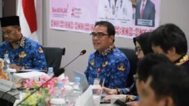 Sekprov Kaltara, Dr. H. Suriansyah, M.AP., membuka sekaligus memimpin Rapat Koordinasi (Rakor) Tim Pengendalian Inflasi Daerah (TPID) se-Kaltara, di Ruang Rapat Lantai 1 Eks Kantor Gubernur Kaltara, Tanjung Selor, Selasa (17/12/2024).