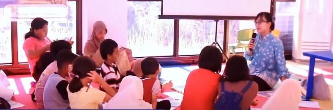 
					DPK Kaltara programkan English Fun Day untuk menarik minat anak anak belajar Bahasa Inggris sejak dini,