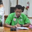 Ketua KSBSI PT SIL/SIP Maximus Bana saat mengadukan PHK sepihak dan tuntutan upah layak ke DPRD Nunukan, Senin (9/12/2024).