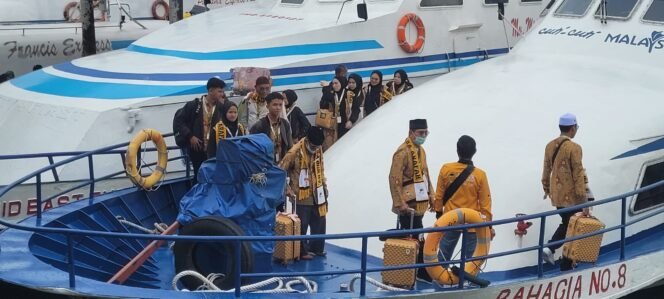 
					Keberangkatan 66 jamaah umroh An Nur Kaltara Arafah, melalui pelabuhan Tunon Taka, Nunukan di akhir Tahun 2024.
