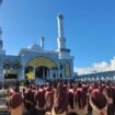 Ratusan anggota Pramuka Gudep SMPIT Ibnu Sina Nunukan, mengikuti upacara pembukaan kemah blok, di Islamic center Nunukan, Kamis (9/1/2025).