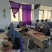 Sejumlah siswa siswi SMAN 2 Nunukan Selatan, menikmati menu MBG,