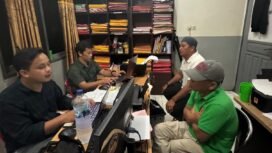 Eks Ketua RT 003, Jamaker, Nunukan Barat, Suardi, saat melapor ke Polres Nunukan,