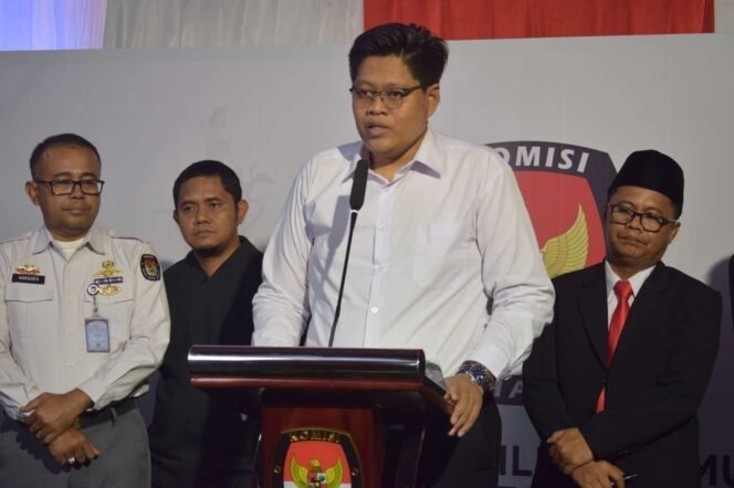 
					Divisi tekhnis penyelenggaraan KPU Kaltara, Chairulliza.