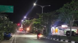 Kondisi sejumlah PJU di Jalan Tien Soeharto, Nunukan Timur, sebelah menyala dan sebelahnya mati,