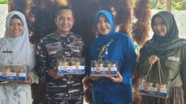 Danlanal Nunukan melaunching peyek rumput laut. Produk UMKM Jalasenastri ini diharap menjadi salah satu oleh oleh khas Nunukan dan menggeser produk Malaysia yang selama ini identik sebagai oleh oleh dari perbatasan negara,