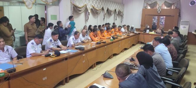 
					Hering membahas kecelakaan SB Cinta Putri. DPRD Nunukan dorong pembuatan SPB dan SKK untuk dibawa ke Kementrian,