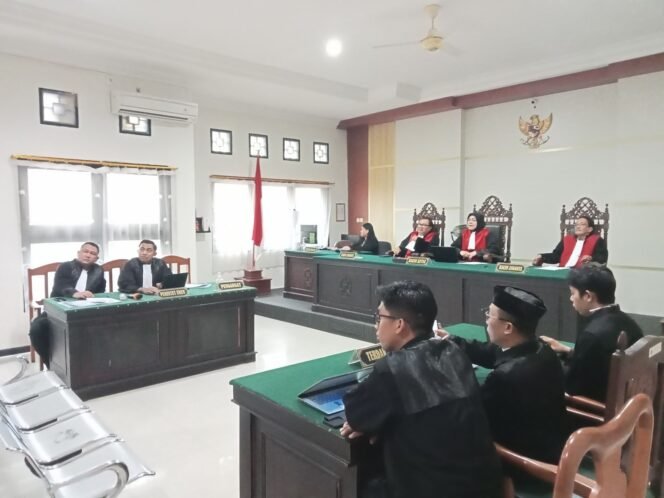 
					Sidang tuntutan kasus korupsi BLUD RSUD Nunukan di Pengadilan Tipikor. Kasus ini merugikan negara Rp 2,5 miliar,