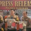 Pers rilis kasus asusila pemuda motoris speed boat ID (21) terhadap gadis SMP 15 tahun, di Mapolsek KSKP Nunukan,