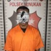 Pemuda NS (21) yang menikam kekasihnya, gadis 17 tahun, karena merasa cemburu dan dikhianati,