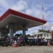 Ilustrasi : Pemandangan antrean BBM di salah satu APMS Nunukan.