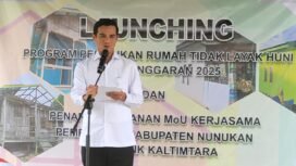 Bupati Nunukan, Irwan Sabri, melaunching Program Pembangunan RTLH, di RT 10, Nunukan Barat, Sabtu (26/4/2025). Pemkab Nunukan menargetkan 200 RTLH akan dibangun pada 2025.