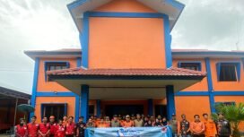 Personel BPBD dan relawan bencana, berfoto bersama setelah apel HKB 2025.