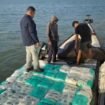 Bakamla RI mengamankan 19 ton lebih beras dan gula pasir Malaysia yang bakal diaelundupkan ke Tarakan melalui Pulau Sebatik, Kaltara.