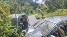 Dua mobil yang terlibat laka lantas di Bukit Menangis Sebatik, Xenia abu abu dengan Nomor Polisi DD 1227 VU dan Daihatsu Grandmax abu abu, nomor plat B 1582 PIM, Senin (7/4/2025).