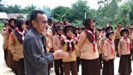 Wakil Bupati Nunukan, Hermanus saat monitoring sekolah dasar di Pulau Sebatik,