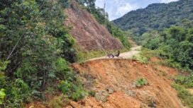 Longsor di Jalan Lingkar Krayan. Musibah ini membuat akses 5 Desa di Krayan Tengah lumpuh total.