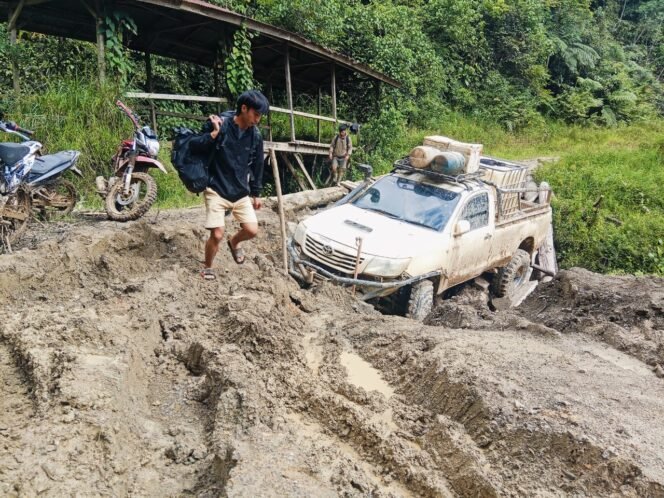 
					Krayan Sempat Gelap Gulita 3 Hari, PLN Pastikan BBM yang Terkirim Cukup Untuk 10 Hari Kedepan