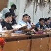 Rapat dengar pendapat para pengusaha kapal Nunukan - Tawau. Pengusaha memprotes sanksi denda Rp 1,6 miliar yang ditagihkan Imigrasi Nunukan.