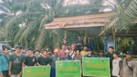 Masyarakat pedalaman Nunukan menggelar demo ke PT NJL, meminta penjelasan aliran uang SHU yang tak pernah diterima anggota koperasi sejak 2020,
