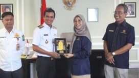 Bupati Nunukan, Irwan Sabri bersama Kepala Kanwil Direktorat Jenderal Perbendaharaan (DJPb) Kaltara, Ika Hermini Novianti, menandatangani MOU perpanjangan kerja sama sinergytas peningkatan pengelolaan keuangan daerah. Dok.Prokopim.