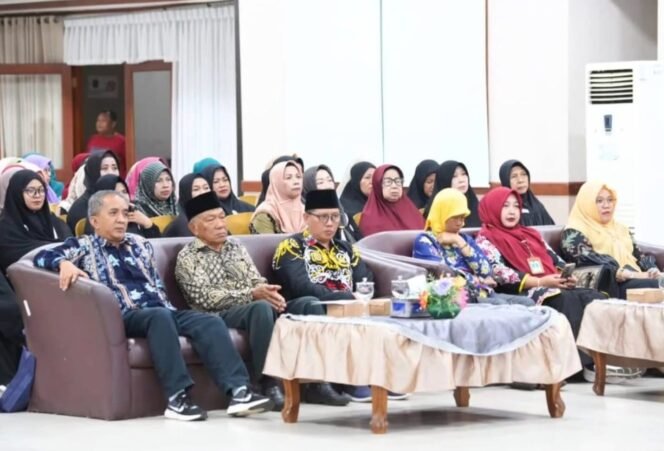 
					Nara Sumber Pelatihan fardhu Kifayah oleh Pemda Nunukan, sebagai edukasi generasi muda untuk lebih memahami tata cara dan hukum mengurus jenazah bagi Ummat Muslim, Kamis (3/7/2025).