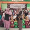 Kades Srinanti, Seimanggaris, Nunukan, Rusmini Hakim menyambut kedatangan Tim Pengabdian ITB, Dok.ITB.
